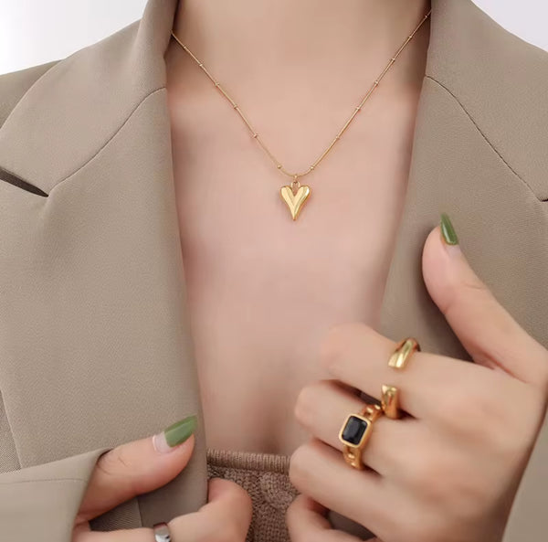 18K Gold Heart Pendant Necklace for Women